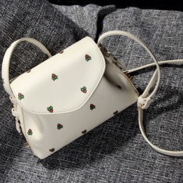 PBB8488 Japanese fashion print trendy rivet messenger bag