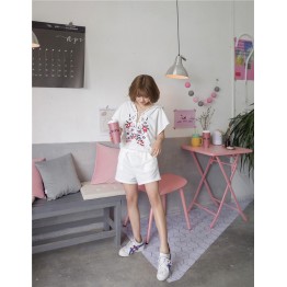 TE6269QBY Korean fashion embroidery t-shirt with cap and casual shorts suit