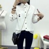 TE1650MLCS Embroidery cat print pocket simple shirt