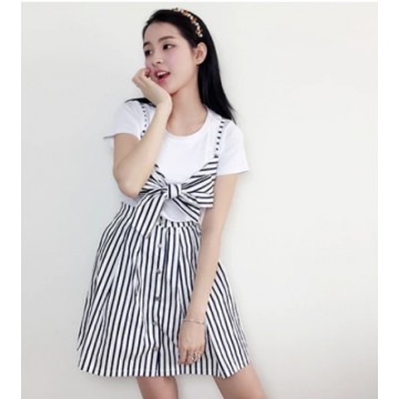 TE0835JLY Korean preppy style joker white t-shirt with vest and stripes skirt