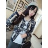 TE9926MLG Korean fashion slim blue and white porcelain pattern sweater