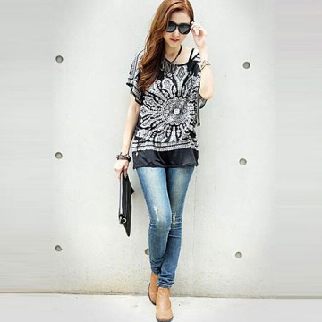 TE59212BLJL Nation style print pattern batwing sleeve T-shirt