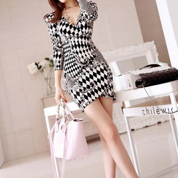 TE68098YWQS Black and white geometry print v-neck slim close fitting dress