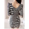 TE68098YWQS Black and white geometry print v-neck slim close fitting dress