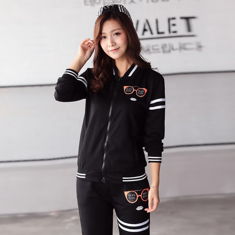 slim tracksuit