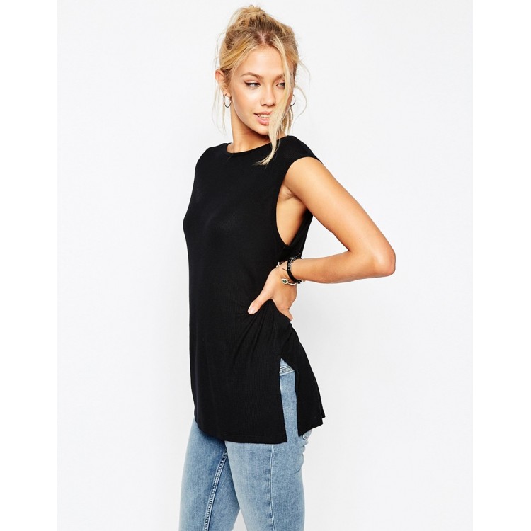 tshirt with side slits