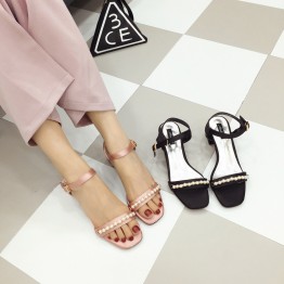 Coarse and sandals female 2017 summer new women's Korean version of the sweet pearl with square head wild buckle sandals