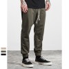 W335W17 straight joggerpants tied with small feet feet pants