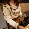 Korean fashion autumn and winter new ladies fashion temperament lovely wild flowers embroidered flowers round neck sweater