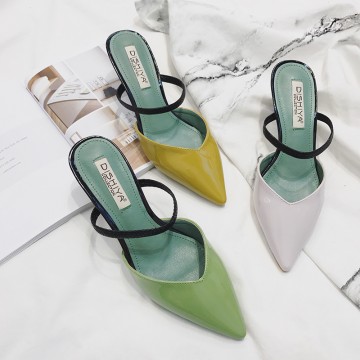 Out of the slippers female summer fashion wear personality lovely wild with the fine with the Korean tip pointed Baotou cooler shoes