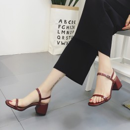 Rough with sandals female summer 2017 new square head with students wild Korean version of the thin word with a Roman high heels