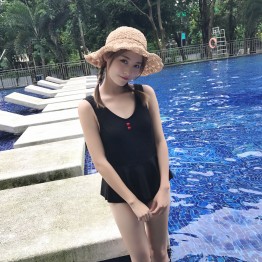 8829 # real shot new girls Siamese pants skirt swimsuit hot spring was thin small chest gather conservative student female