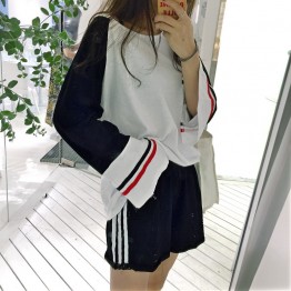 5233 # real shot Korea chic harbor movement wind open fork long sleeve Tee + bar buckle shorts suit female