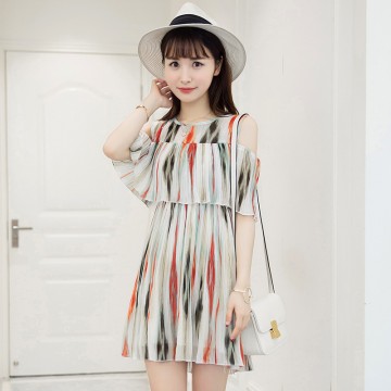 7065 contract color off shoulder chiffon pleated dress