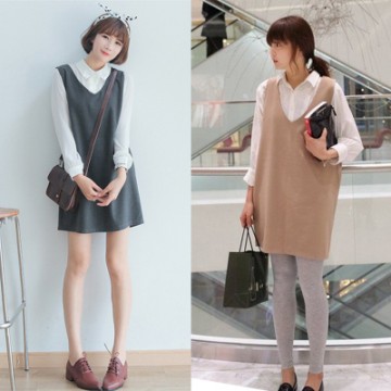 9965 V-neckline vest wool sleeveless dress + with white shirt