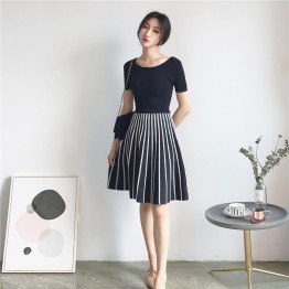 0150 Korea retro style round neck short sleeve vertical stripes pleated knit dress